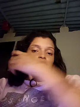 moni dulcesita online show from 04/07/26, 07:20