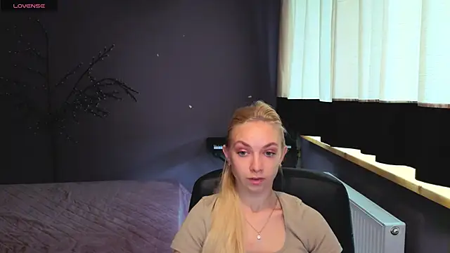 Snapshot of SonnySofia chatting on 05/12/26, 05:48 SonnySofia online show from 05/12/26, 05:48