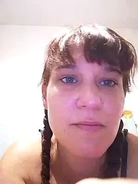 Snapshot of Maggie38 chatting on 06/25/26, 07:24 Maggie38 online show from 06/25/26, 07:24