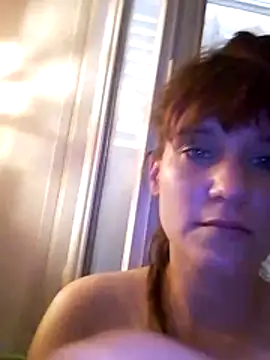 Snapshot of Maggie38 chatting on 07/09/26, 12:31 Maggie38 online show from 07/09/26, 12:31