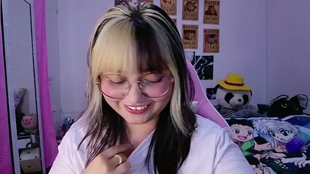 Snapshot of ZoeyDoll_ chatting on 04/20/26, 03:09 ZoeyDoll online show from 04/20/26, 03:09