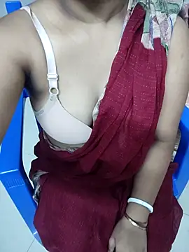 Snapshot of ANU-STRIP chatting on 05/13/26, 02:14 ANU-STRIP online show from 05/13/26, 02:14