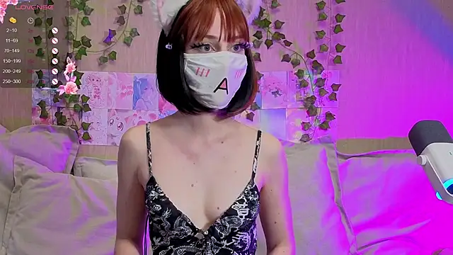 LunaNyanmi online show from 04/26/26, 04:26