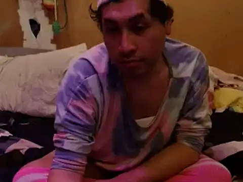 Snapshot of spiZZyToaT chatting on 04/07/26, 03:40 spiZZyToaT online show from 04/07/26, 03:40