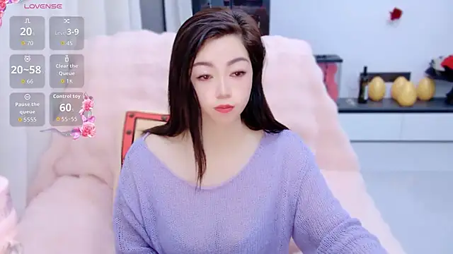 Snapshot of Millin-Mi chatting on 04/20/26, 12:13 Millin-Mi online show from 04/20/26, 12:13