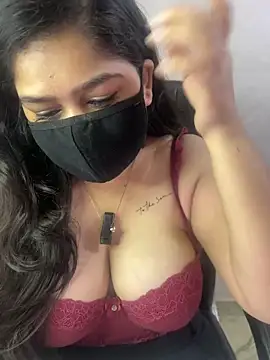 Snapshot of sarasofiaa_ chatting on 06/13/26, 10:24 sarasofiaa online show from 06/13/26, 10:24