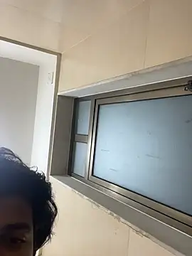 Snapshot of sunnyroy26 chatting on 04/07/26, 07:42 sunnyroy26 online show from 04/07/26, 07:42