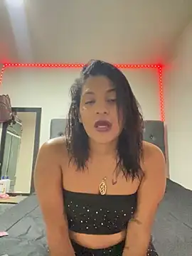 Snapshot of Emily_Gaez chatting on 04/07/26, 08:20 Emily Gaez online show from 04/07/26, 08:20