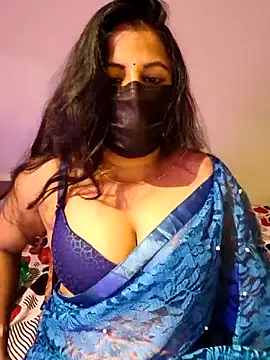Snapshot of Hot_Alicee chatting on 05/19/26, 04:46 Hot Alicee online show from 05/19/26, 04:46