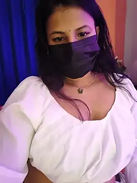 Snapshot of Hot_Alicee chatting on 07/04/26, 08:53 Hot Alicee online show from 07/04/26, 08:53