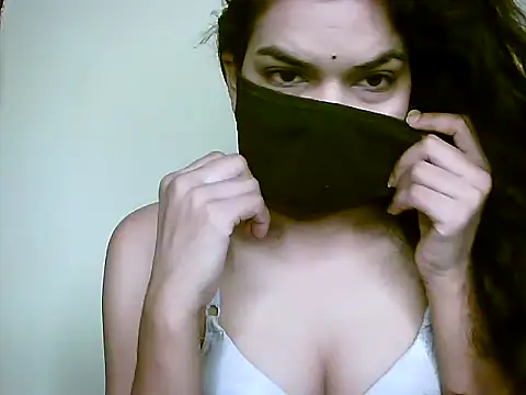 Snapshot of NEHA_RIKA chatting on 04/18/26, 12:47 NEHA RIKA online show from 04/18/26, 12:47