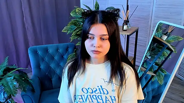 MarianneAuvil online show from 04/10/26, 04:39