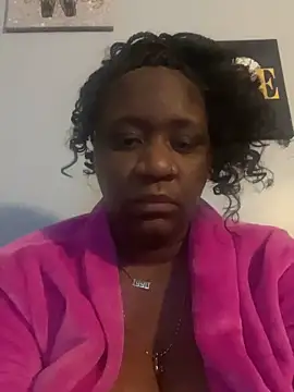 Snapshot of amberchill26 chatting on 04/20/26, 03:04 amberchill26 online show from 04/20/26, 03:04