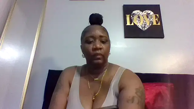 Snapshot of amberchill26 chatting on 04/27/26, 03:10 amberchill26 online show from 04/27/26, 03:10