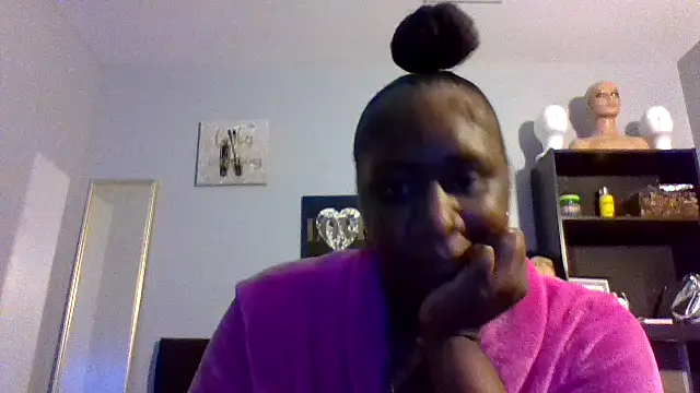 Snapshot of amberchill26 chatting on 04/28/26, 03:17 amberchill26 online show from 04/28/26, 03:17