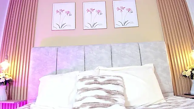 Snapshot of cherlyn_1 chatting on 04/18/26, 01:15 cherlyn 1 online show from 04/18/26, 01:15