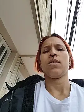 Mia 0-4 online show from 05/13/26, 04:04