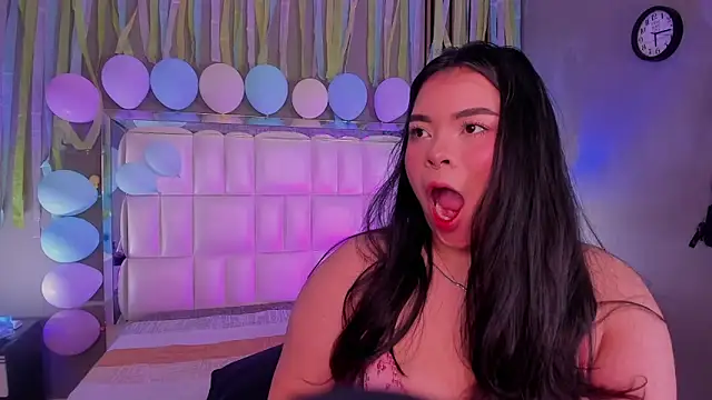 Snapshot of ROSELEI_ chatting on 04/07/26, 12:05 ROSELEI online show from 04/07/26, 12:05