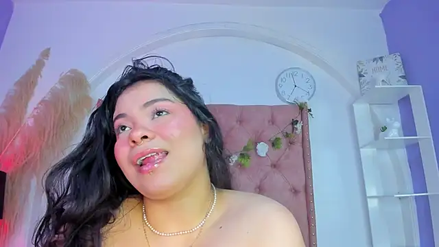 Snapshot of ROSELEI_ chatting on 05/16/26, 12:59 ROSELEI online show from 05/16/26, 12:59