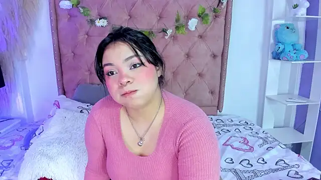 Snapshot of ROSELEI_ chatting on 05/21/26, 12:45 ROSELEI online show from 05/21/26, 12:45