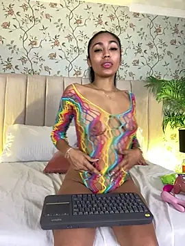 Snapshot of VegaSara chatting on 04/06/26, 10:22 VegaSara online show from 04/06/26, 10:22