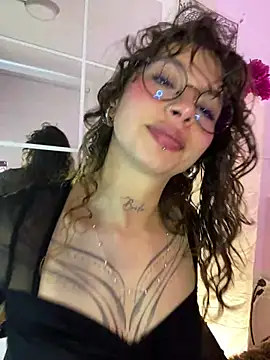 Dreanaa online show from 04/23/26, 07:49