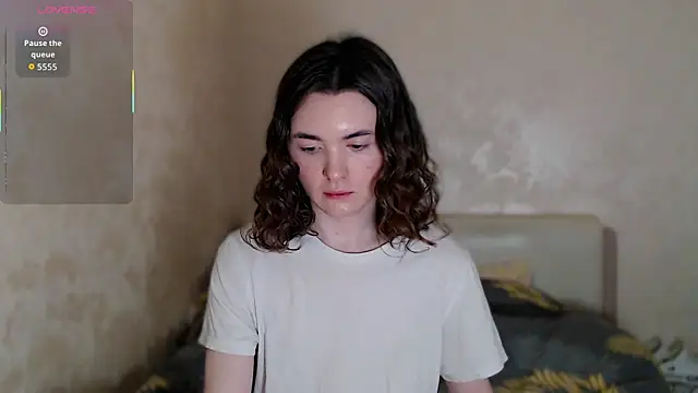 Snapshot of peach_mirage chatting on 04/07/26, 05:35 peach mirage online show from 04/07/26, 05:35