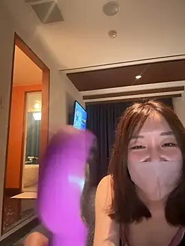 Snapshot of kairaki chatting on 05/26/26, 02:46 kairaki online show from 05/26/26, 02:46