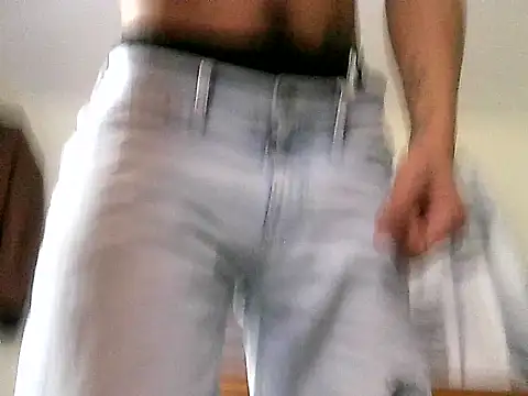 Snapshot of thomas2wood chatting on 07/21/26, 07:49 thomas2wood online show from 07/21/26, 07:49