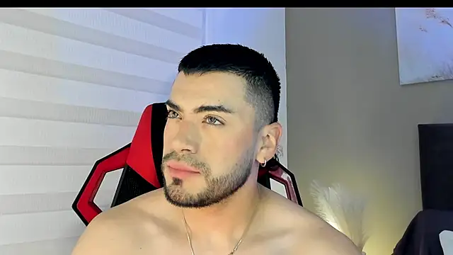 Snapshot of Alexander_Diazz chatting on 04/25/26, 02:14 Alexander Diazz online show from 04/25/26, 02:14