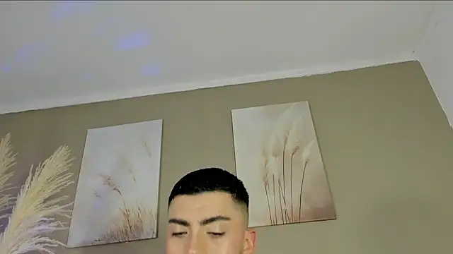 Snapshot of Alexander_Diazz chatting on 05/26/26, 12:45 Alexander Diazz online show from 05/26/26, 12:45