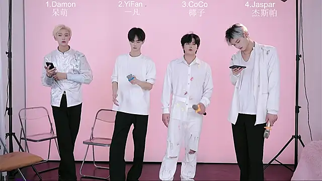 Snapshot of XL-CandyShop chatting on 04/08/26, 07:19 XL-CandyShop online show from 04/08/26, 07:19