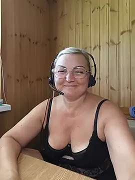 Snapshot of White-Chocolatte chatting on 06/22/26, 08:22 White-Chocolatte online show from 06/22/26, 08:22