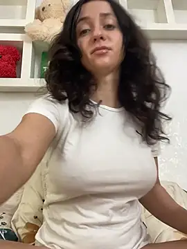 Snapshot of KarolDolly05 chatting on 06/14/26, 10:50 KarolDolly05 online show from 06/14/26, 10:50