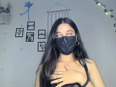 Snapshot of HOT_SNEHA4 chatting on 05/13/26, 05:27 HOT SNEHA4 online show from 05/13/26, 05:27