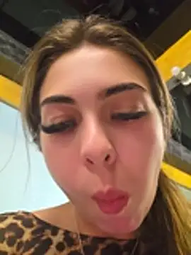 Snapshot of AylinRosee chatting on 06/30/26, 04:08 AylinRosee online show from 06/30/26, 04:08