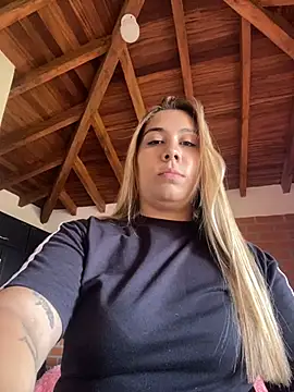 Snapshot of _BellaSmith_ chatting on 06/17/26, 07:48 BellaSmith online show from 06/17/26, 07:48