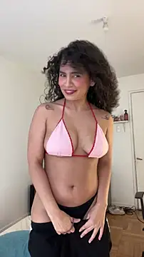 Snapshot of holaRosa chatting on 04/12/26, 09:20 holaRosa online show from 04/12/26, 09:20