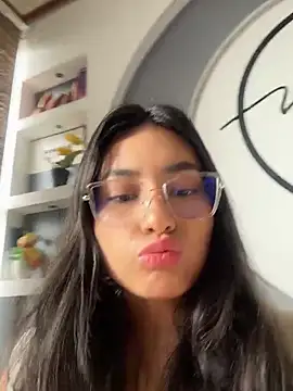 Snapshot of VioletRousee chatting on 06/19/26, 01:26 VioletRousee online show from 06/19/26, 01:26