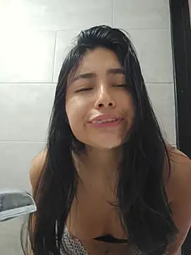 Snapshot of VioletRousee chatting on 06/23/26, 06:28 VioletRousee online show from 06/23/26, 06:28