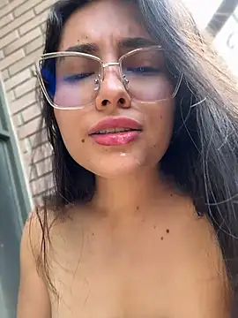 Snapshot of VioletRousee chatting on 06/25/26, 02:32 VioletRousee online show from 06/25/26, 02:32