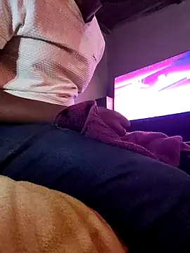 Snapshot of Ysae37 chatting on 04/15/26, 10:22 Ysae37 online show from 04/15/26, 10:22