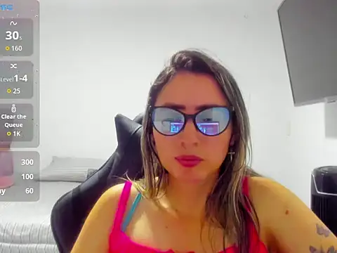 BellaTxM  online show from 04/13/26, 01:00