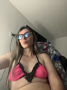 BellaTxM  online show from 04/21/26, 02:04