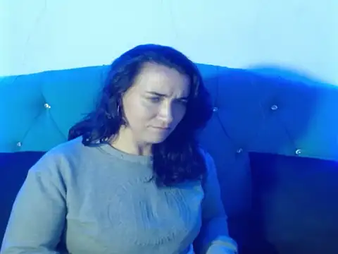 Snapshot of Alice_Jovovich69 chatting on 06/13/26, 03:04 Alice Jovovich69 online show from 06/13/26, 03:04