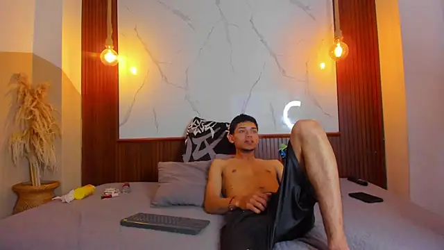 Eroticxcouple online show from 04/10/26, 03:34