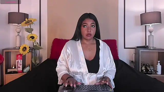 NatashaLuxy online show from 06/24/26, 07:02