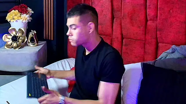 RomeoBoselli   online show from 06/08/26, 01:39