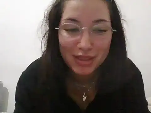 Snapshot of cherryxxox chatting on 04/15/26, 07:15 cherryxxox online show from 04/15/26, 07:15