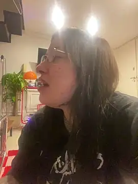 Snapshot of cherryxxox chatting on 04/16/26, 02:56 cherryxxox online show from 04/16/26, 02:56